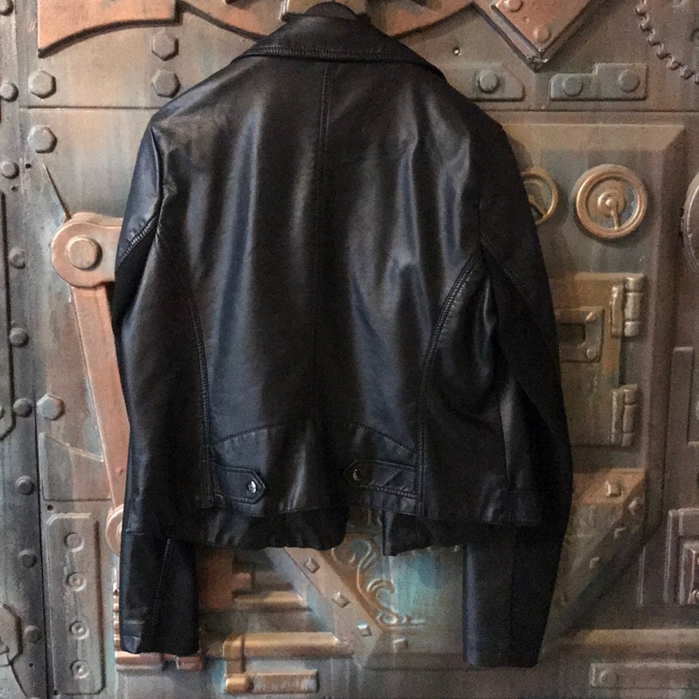 Women’s forever 21 XL leather jacket - Picture 3 of 3